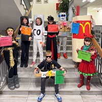 Новогодишњи маскенбал